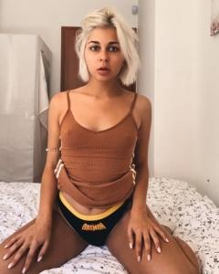 Николь Брикс