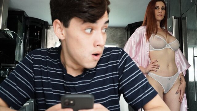 Грудастая милфа залезла на стол и не отказала парню в сексе